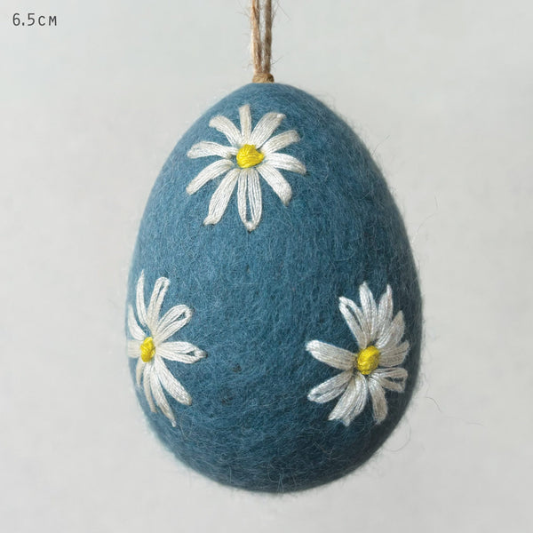 Felt Embroidered Daisy Egg - Blue