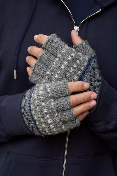 Pachamama Mens Tromso Fingerless Gloves - Navy
