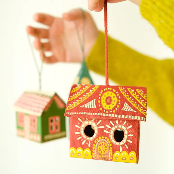 Screen-Printed Board Decoration - Gingerbread House
