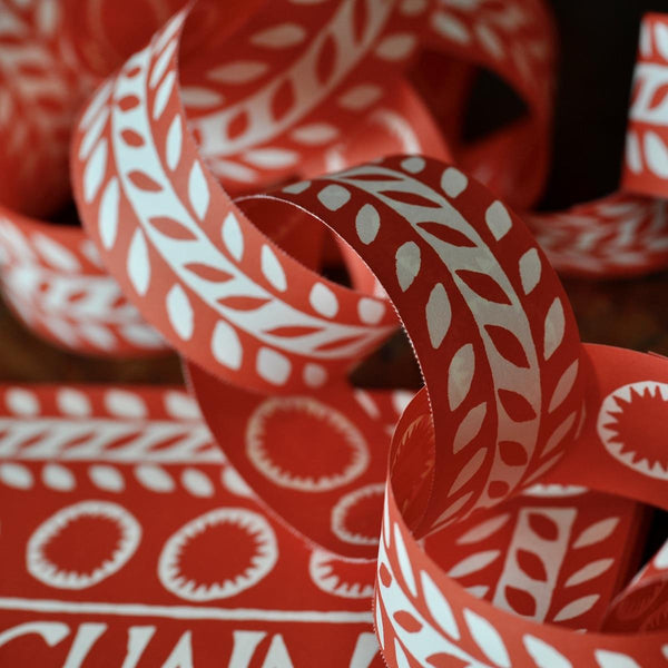 Cambridge Imprint Paper Chains - Red & White