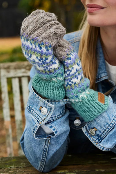 Pachamama Iona Glove - Aqua