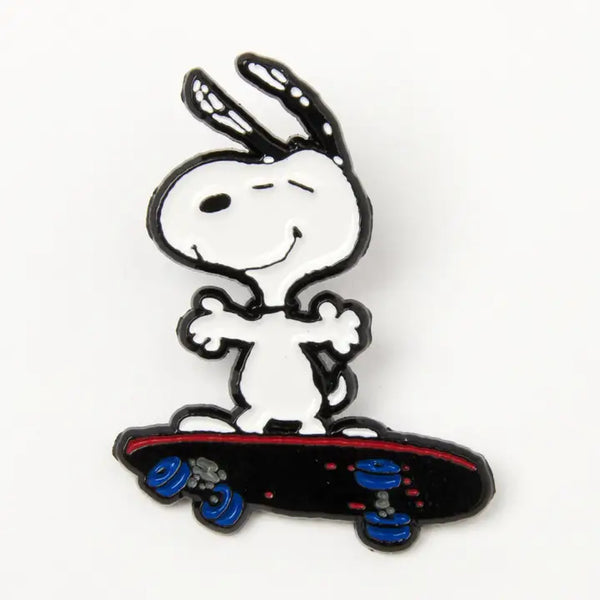 Peanuts Enamel Pin - Skateboard