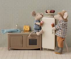 Maileg Mouse Fridge - Off White