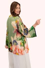 Powder Mid-Length Kimono - Botanical Bouquet