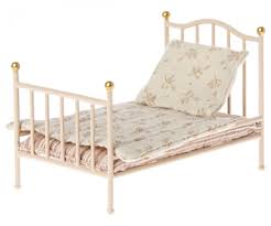 Maileg Vintage Mouse Bed - Rose