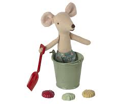 Maileg Beach Set - Shovel, bucket and shells