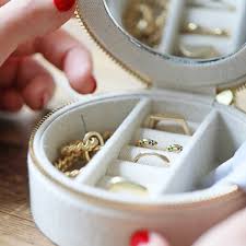 Round Natural Linen Jewellery Case