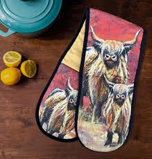 Dollyhotdogs Highland Cow Oven Gloves