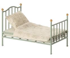 Maileg Mouse Vintage Bed - Mint