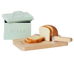 Maileg Bread Box w. utensils -  Miniature