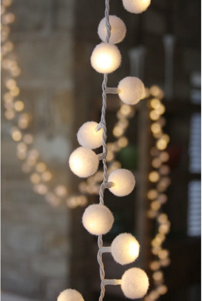 Pom Pom Garland Light