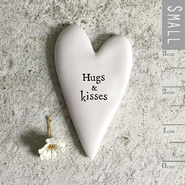Tiny Heart Token - Hugs & kisses