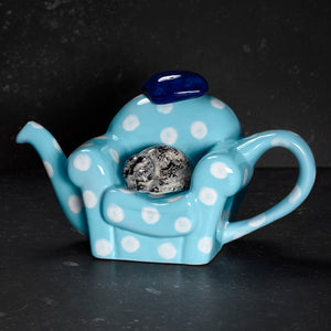 Carters of Suffolk Full Size Teapot - Cat At Rest